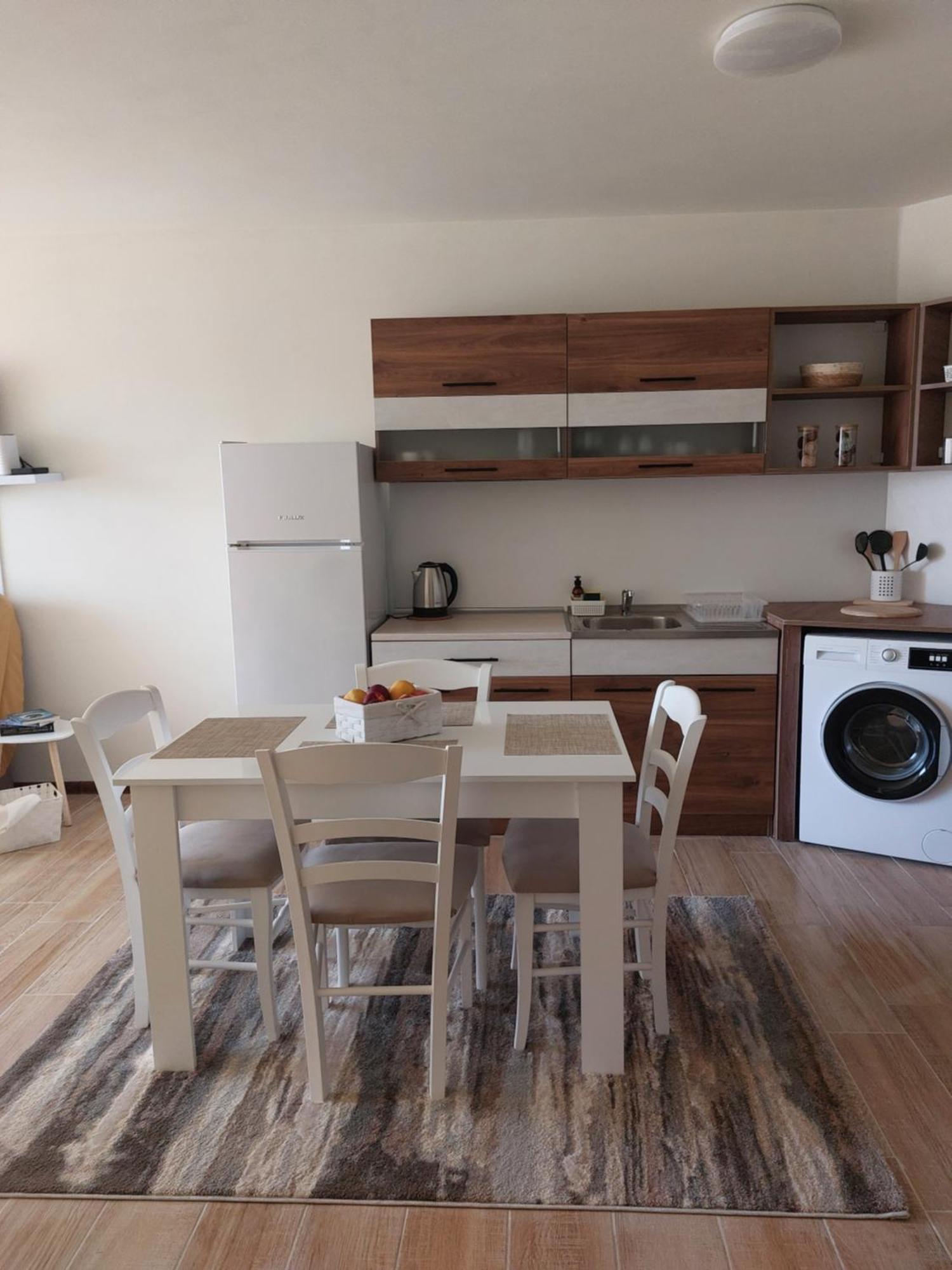 Krimski Apartment - Free Private Parking Warna Zewnętrze zdjęcie