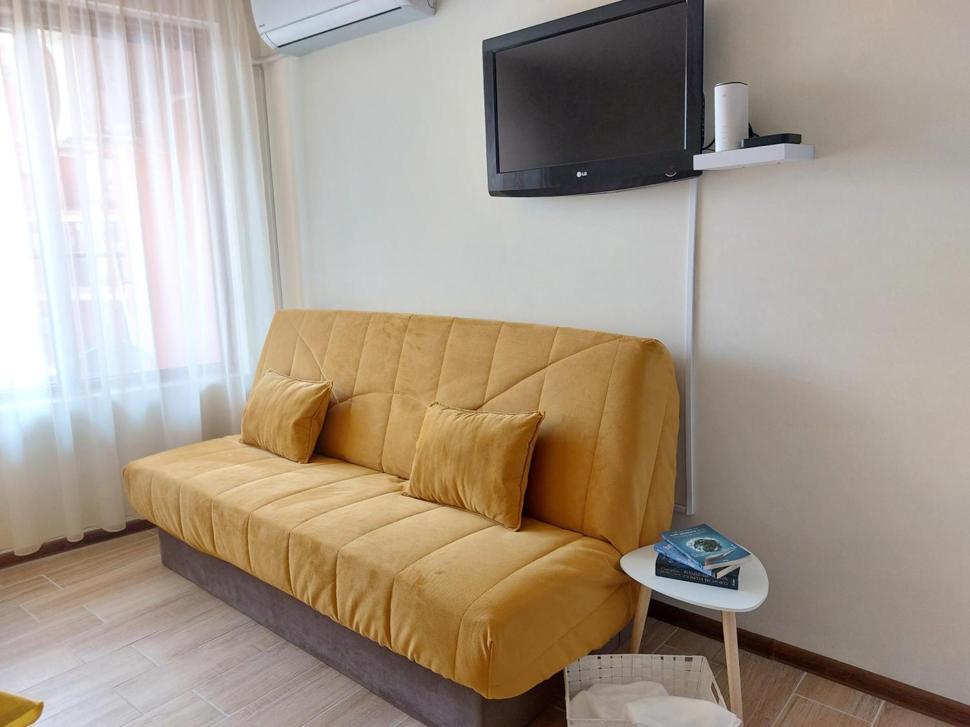 Krimski Apartment - Free Private Parking Warna Zewnętrze zdjęcie